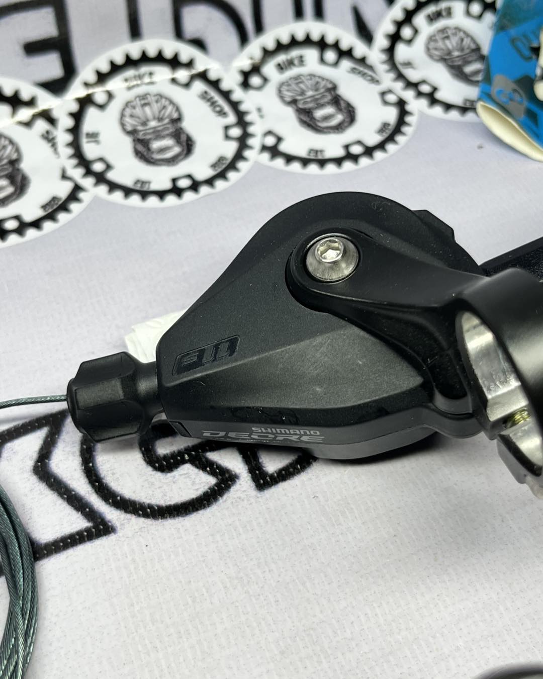SHIMANO DEORE M5120 10-11 RD AND M5100 SHIFTER WITH SHIMANO 10-11 S CHAIN AND ULTRA LIGHT SUNSHINE 11-42T  COGS