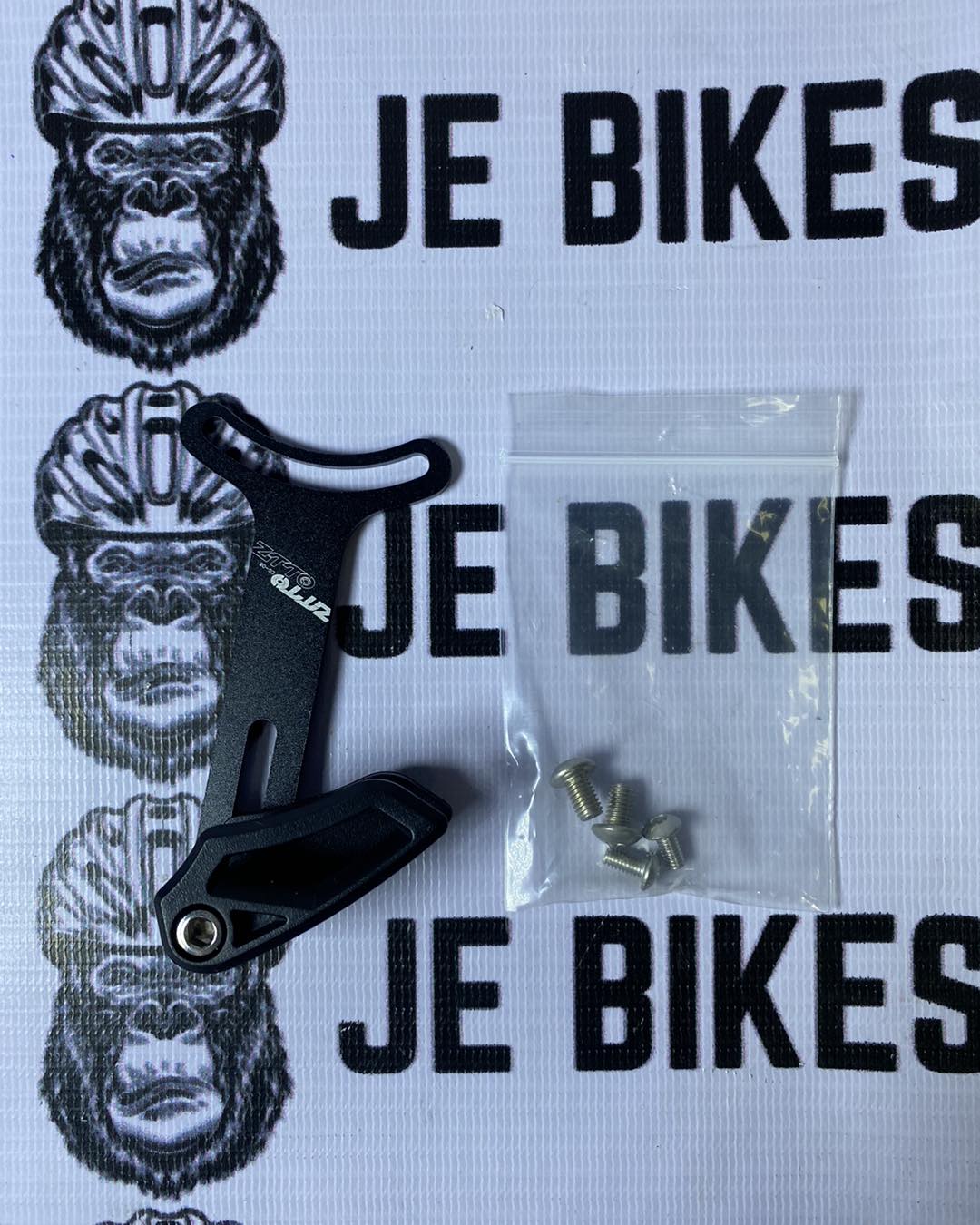 ZTTO CG08 chain guide for MTB bikes, durable and lightweight.