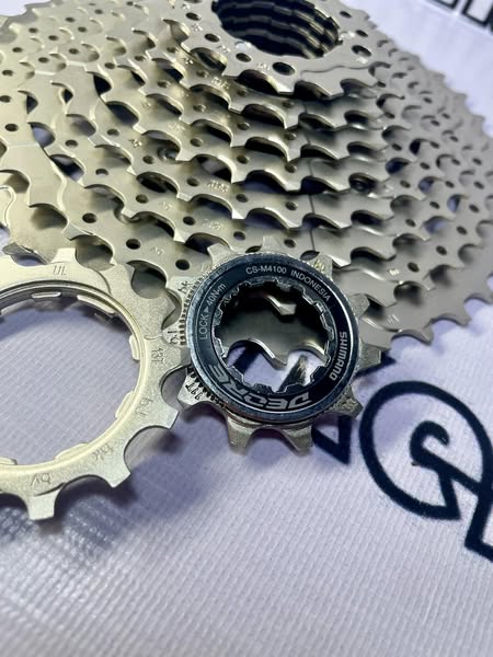SHIMANO DEORE M4120 W SHIMANO CHAIN & M4100 COGS 11-42T 10S UPKIT