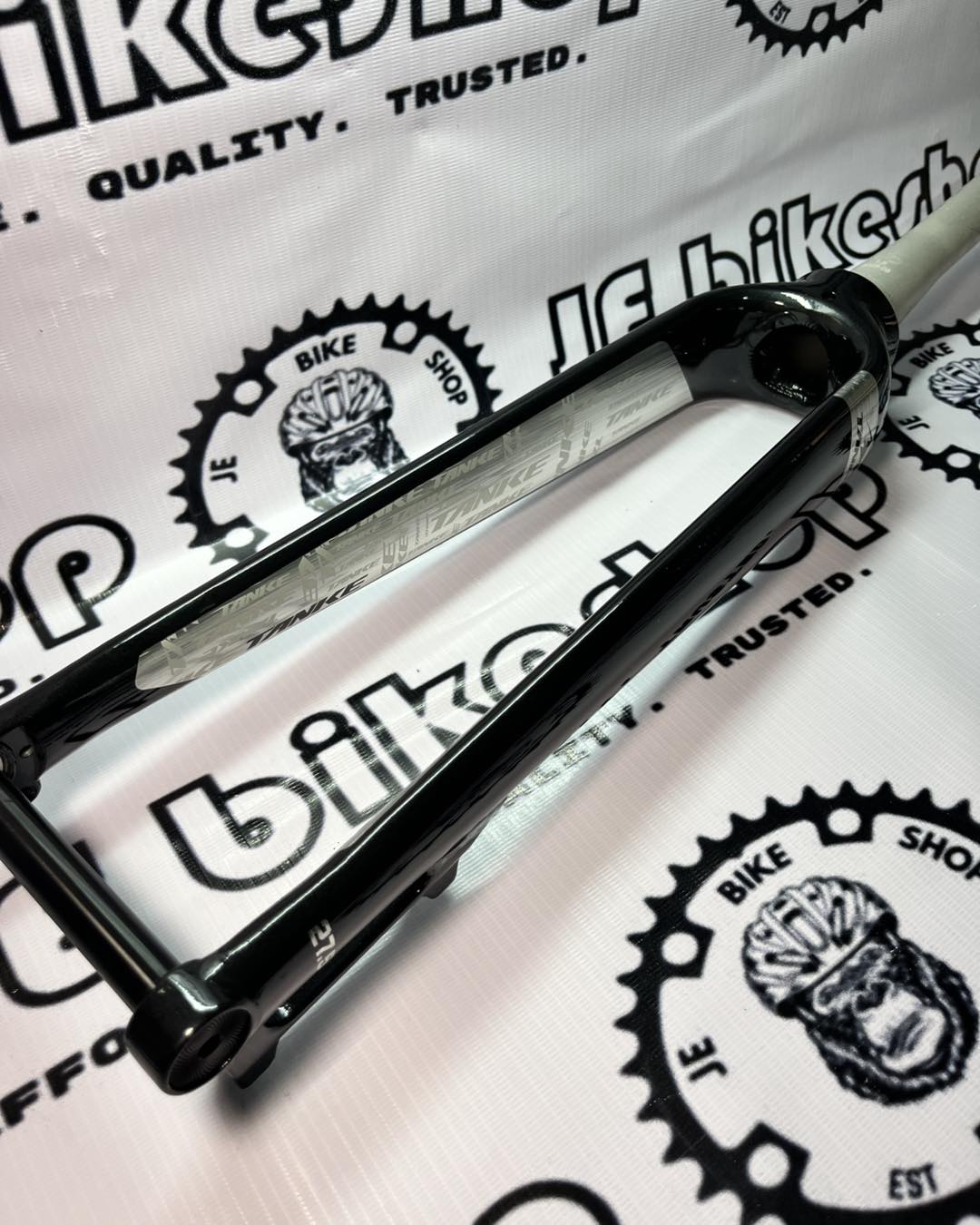 TANKE RIGID FORK 27.5 THRU AXLE