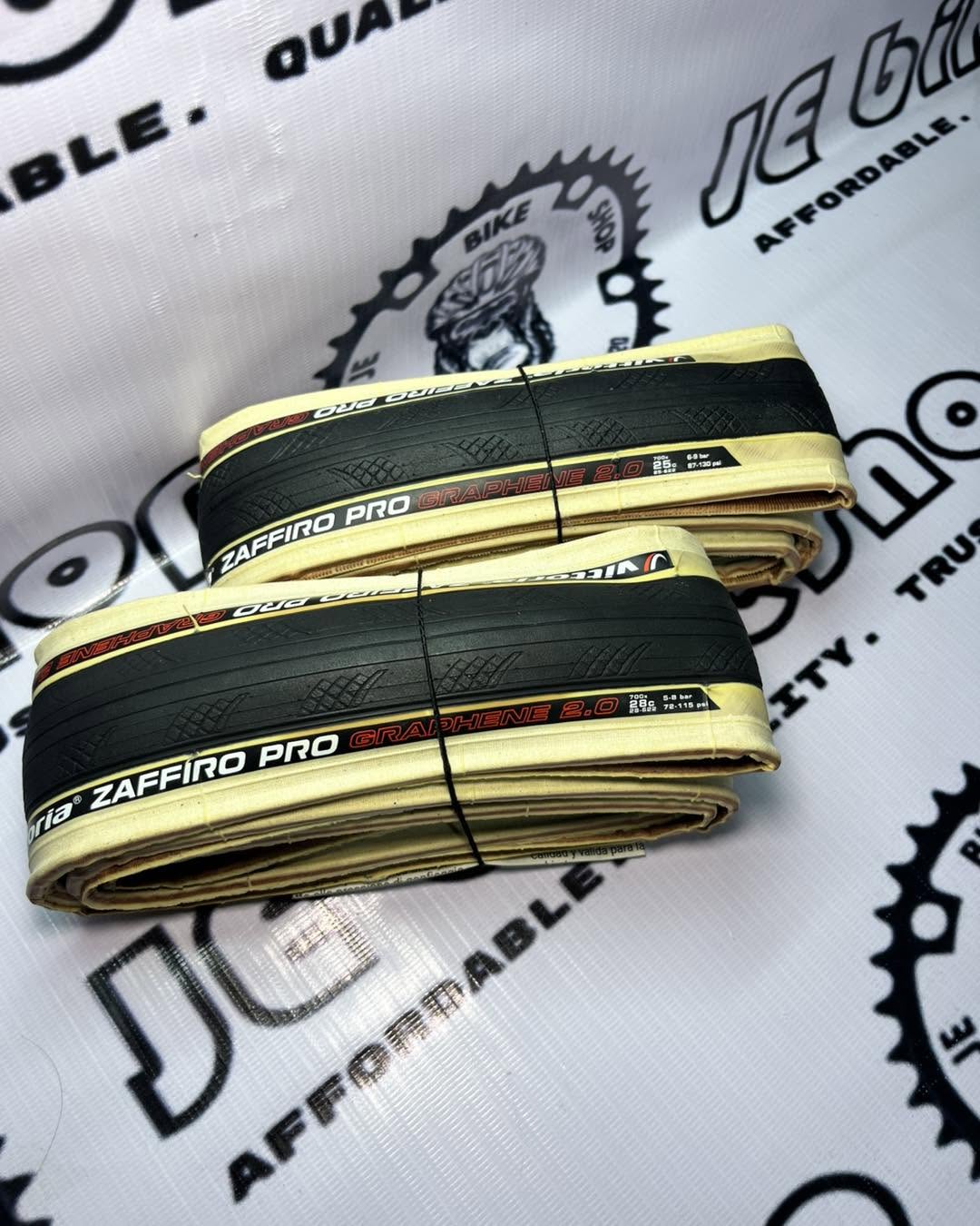 VITTORIA 700x 25C ZAFFIRO PRO TANWALL Tire