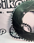 WUZEI 110 BCD 52T CHAINRING ROUND BLACK / PURPLE