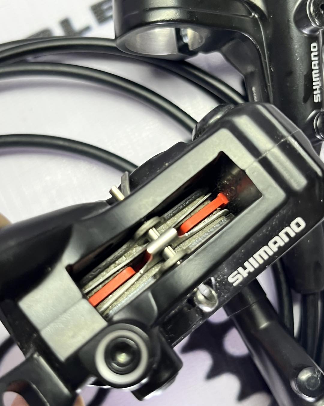 SHIMANO DEORE MT420 HYDRAULIC DISC BRAKE SET BL-MT401 BRAKE LEVER AND BR-MT420 BRAKE CALIPER 4 PISTON / QUAD PISTON