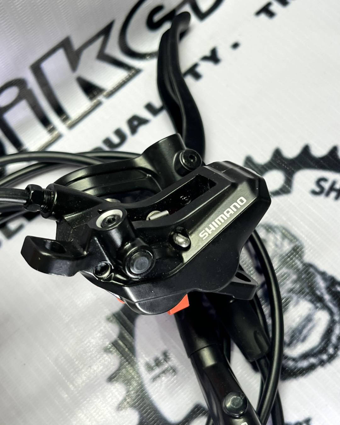 SHIMANO DEORE MT420 HYDRAULIC DISC BRAKE SET BL-MT401 BRAKE LEVER AND BR-MT420 BRAKE CALIPER 4 PISTON / QUAD PISTON