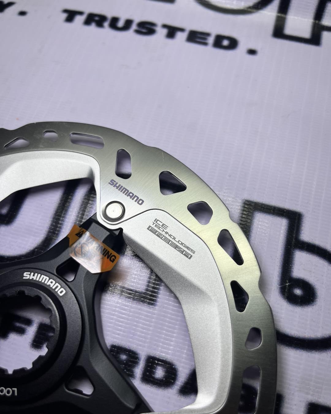 SHIMANO ICE TECHNOLOGIES MT800 160MM CENTERLOCK WITH LOCK ROTOR