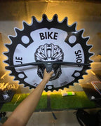 Lightweight Gemini carbon MTB handlebar, 720mm width, 80mm rise.