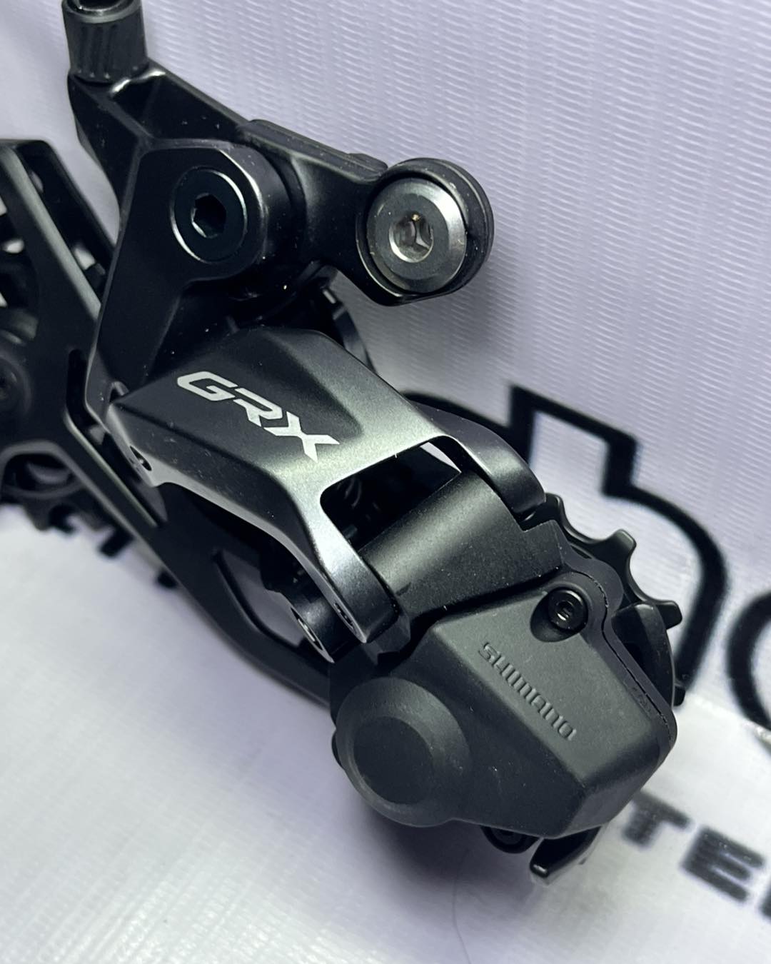 SHIMANO GRX RD - RX820 12 SPEED REAR DERAILLEUR - DIRECT MOUNT, SHADOW PLUS, 36 T MAX