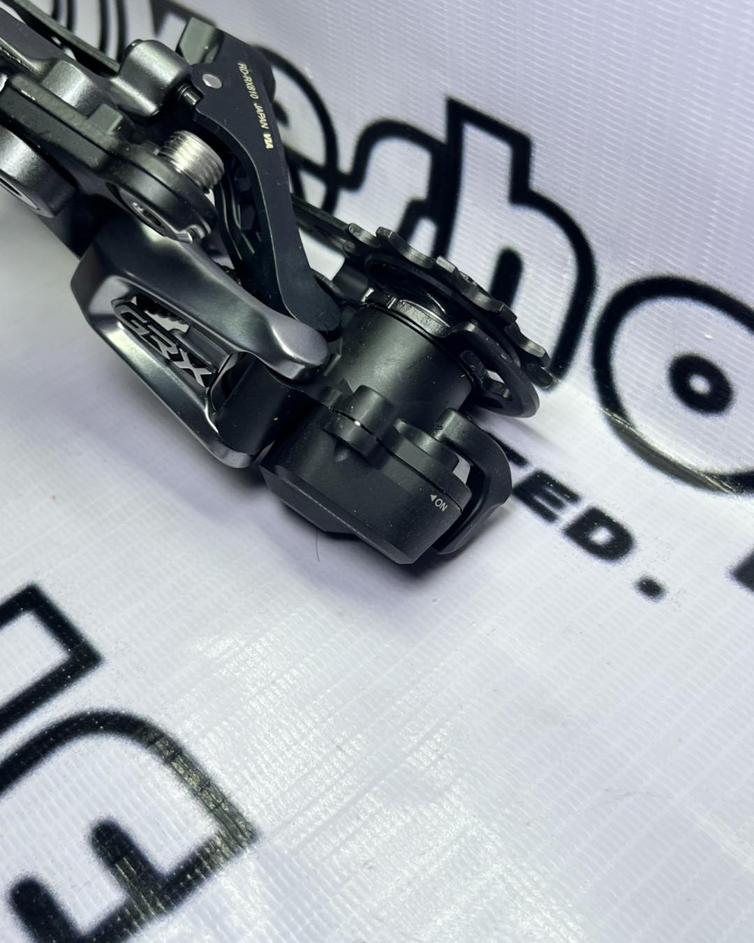 SHIMANO GRX RD - RX810 11 SPEED SHADOW RD + REAR DERAILLEUR WITH CLUTCH