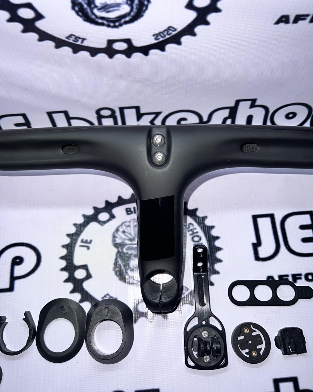 BLACK INC INTEGRATED CARBON DROP BAR 380 X 110 MM