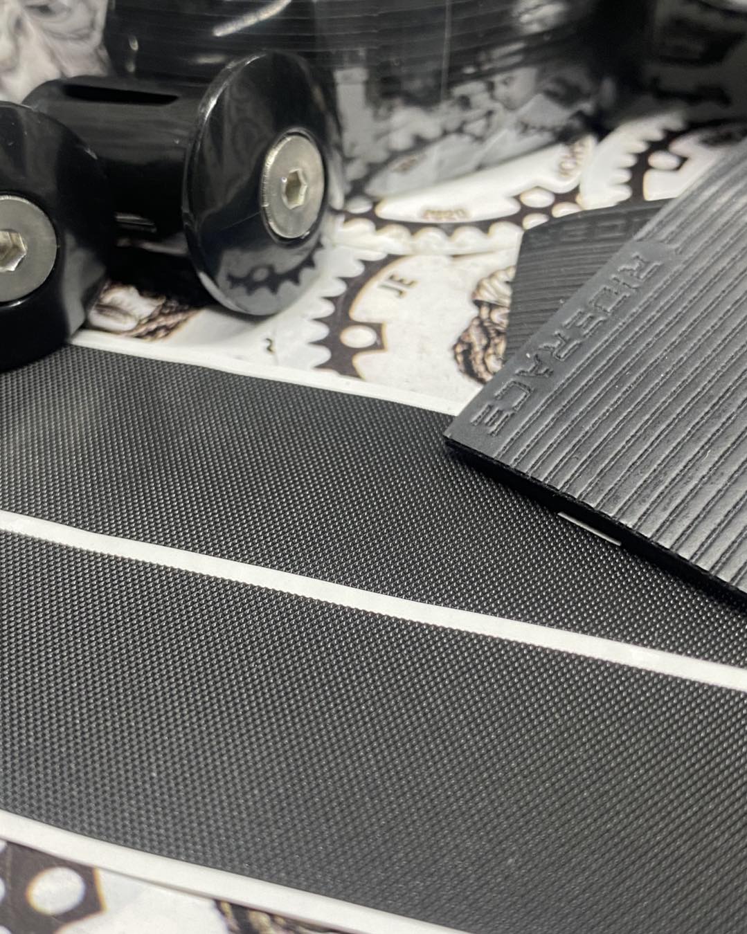 Riderace grip tape with aluminum barend and finishing tape