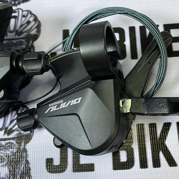 Shimano Alivio 3x9 shifter pair for reliable shifting performance