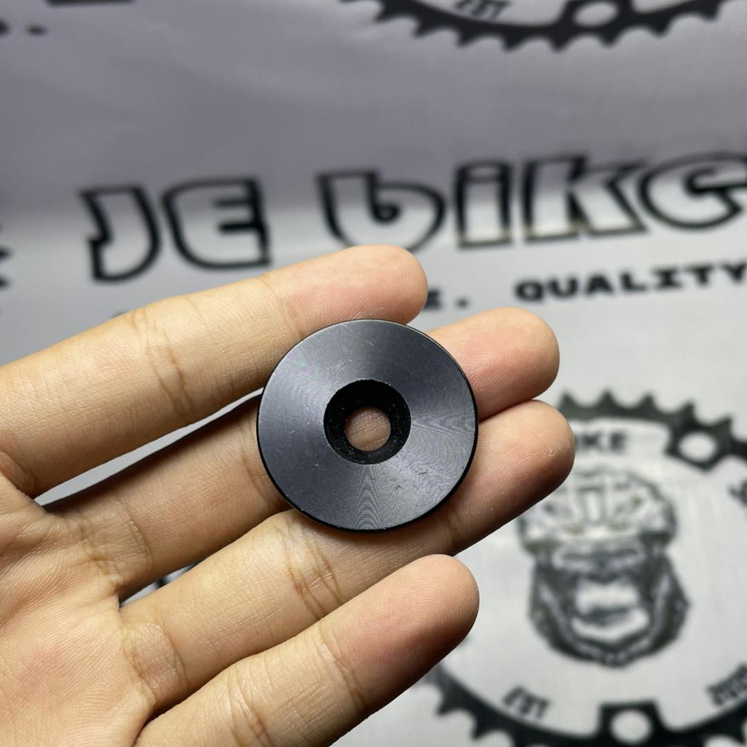 FLAT BLACK TOP CAP WITH STEEL BOLT ALUMINUM CAP