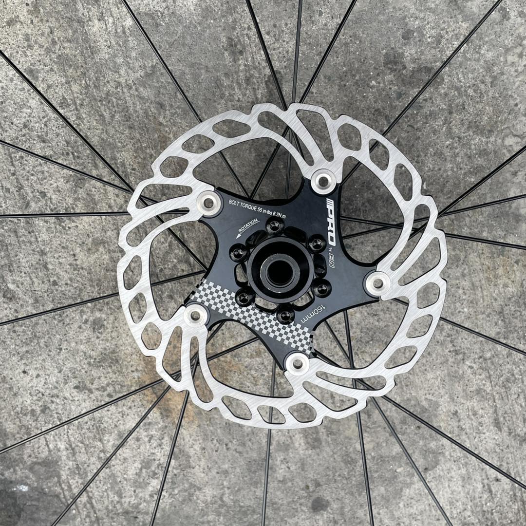 BRAND NEW RETROSPEC GRAVEL WHEELSET INNOVA TIRE, FLOATING ROTOR 140mm REAR, 160MM FRONT 6 PAWLS 1 TEETH