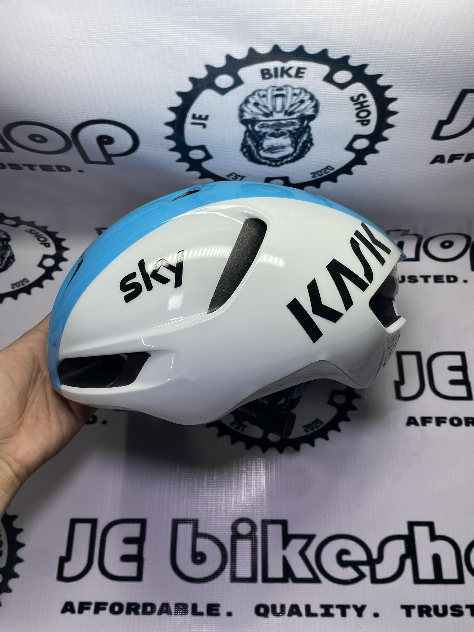 KASK UTOPIA WHITE BLUE MEDUIM HELMET