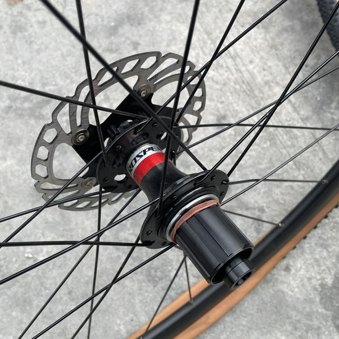 BRAND NEW RETROSPEC GRAVEL WHEELSET INNOVA TIRE, FLOATING ROTOR 140mm REAR, 160MM FRONT 6 PAWLS 1 TEETH