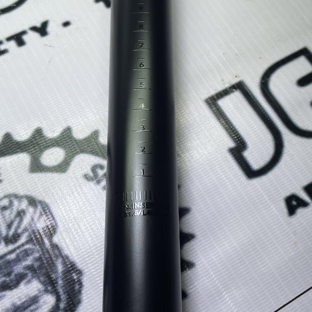 RIRO SL SPEED 31.6 X 400MM SETBACK  CARBON SEATPOST LIGTH WEIGHT 150g
