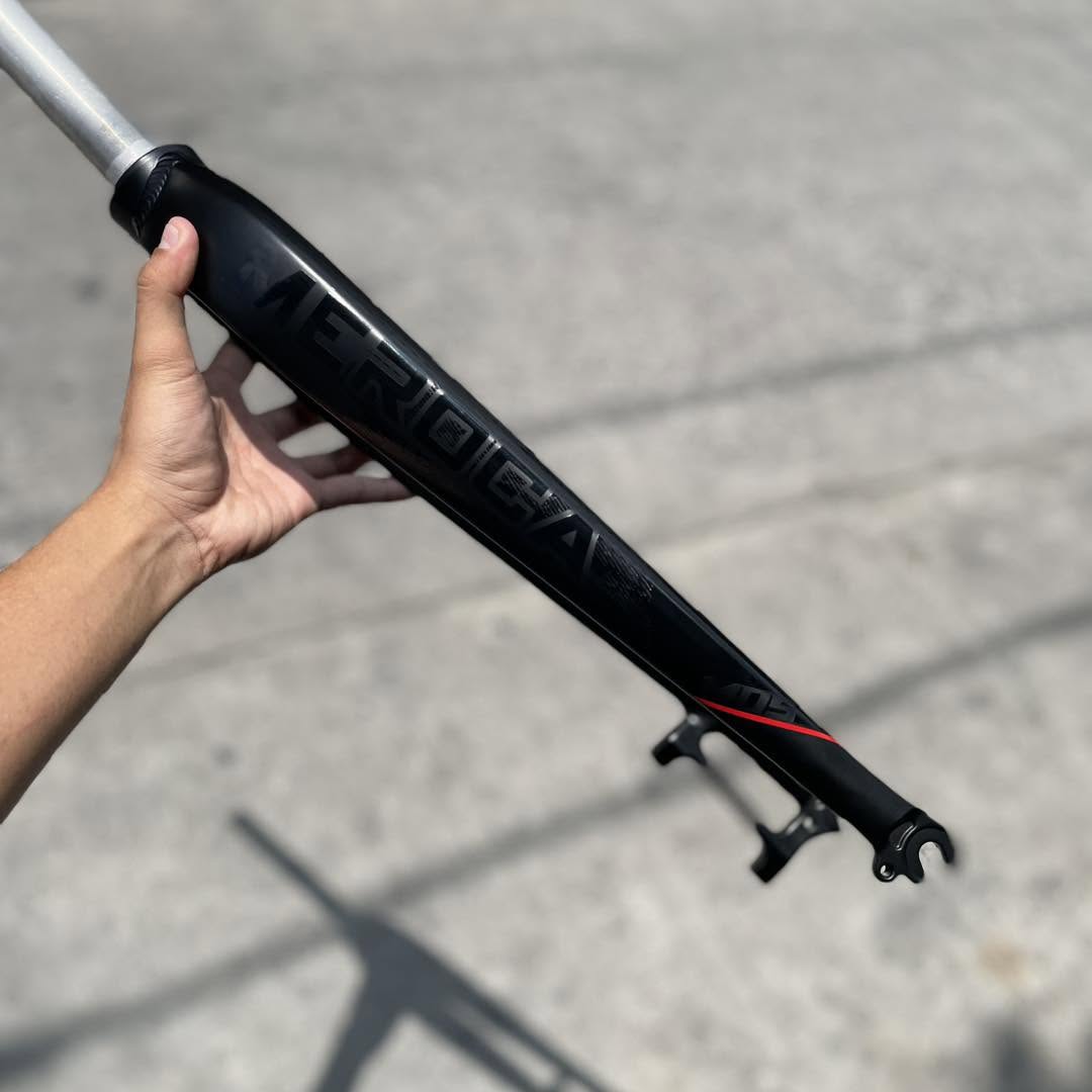 MEROCA RIGID FORK WITH BOX SIZE 29 BLACK  RIGID ALUMINUM  NON TAPERED QUICK RELEASE