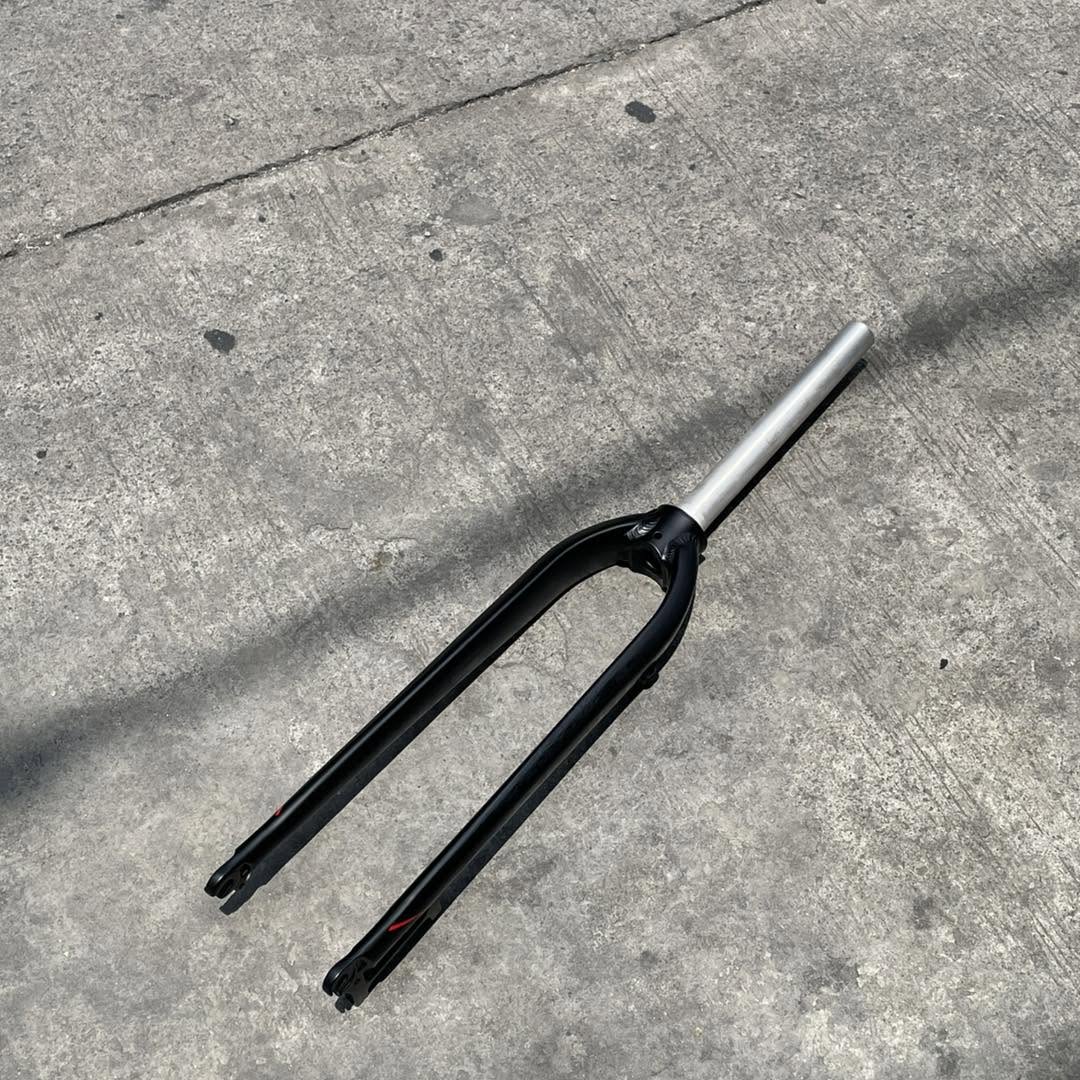 MEROCA RIGID FORK WITH BOX SIZE 29 BLACK  RIGID ALUMINUM  NON TAPERED QUICK RELEASE