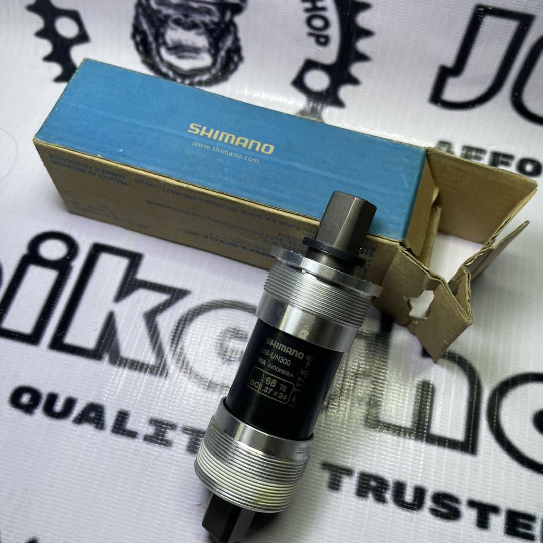 SHIMANO 117.5 MM SQUARE TAPERED BOTTOM BRACKET