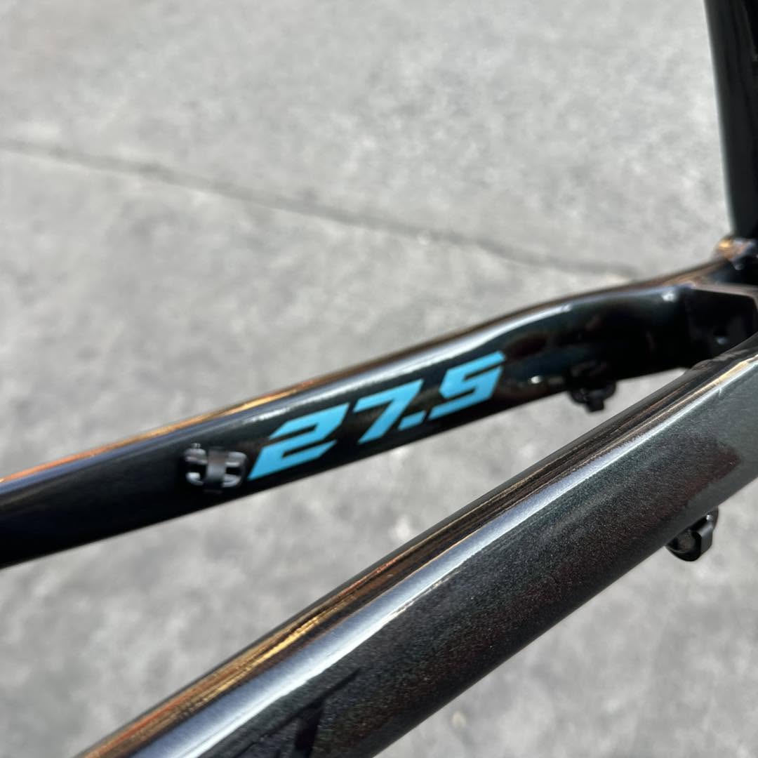 MOUNTAINPEAK 27.5 MEDIUM GLOSSY BLUE/BLACK  FRAME