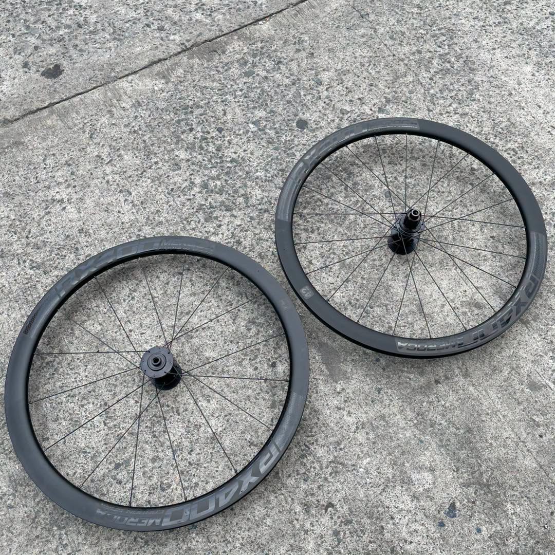 MEROCA 16 / 21 HOLES 42 MM THRU AXLE 6 BOLTS CARBON RIMSET 6 PAWLS 3 TEETH