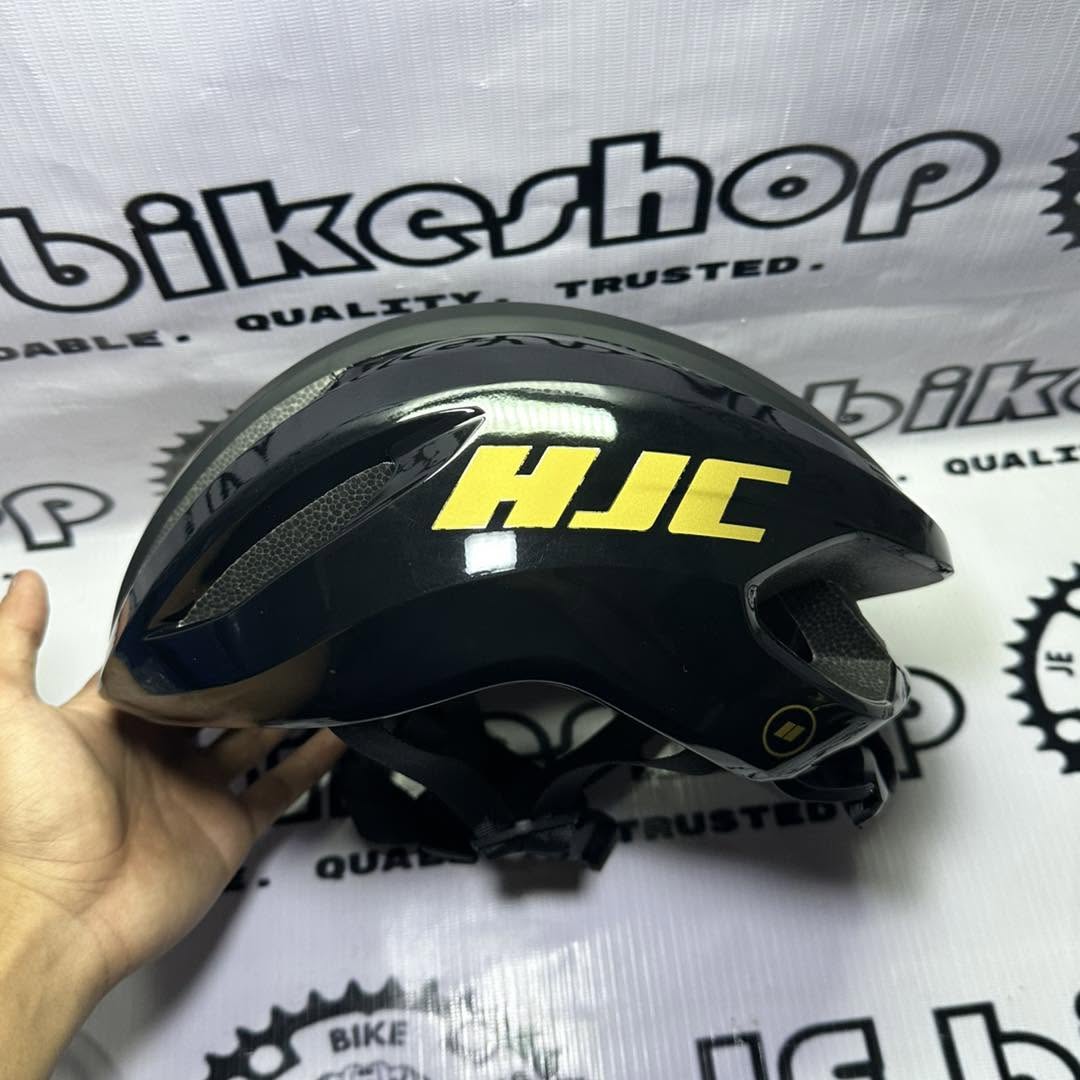 HJC VALECO BLACK GOLD SIZE MEDIUM