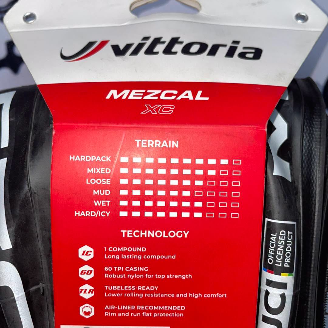 VITTORIA MEZCAL 29 X 2.35 UCI BLACK TIRE