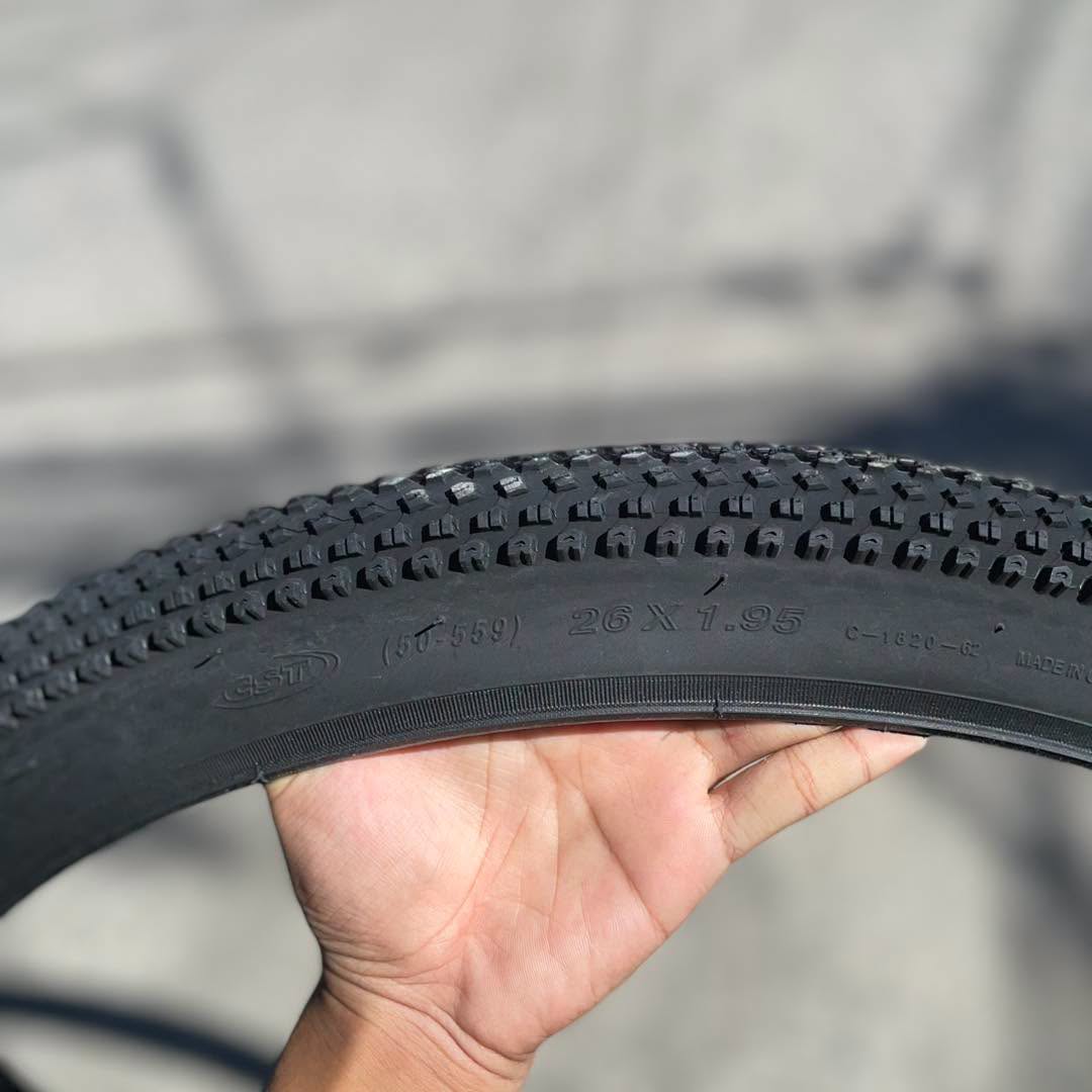 CST JET 26 X 1.95 SIZE