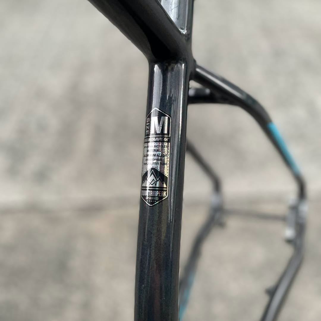 MOUNTAINPEAK AGILE 27.5 MEDIUM MATTE BLACK BLUE FRAME