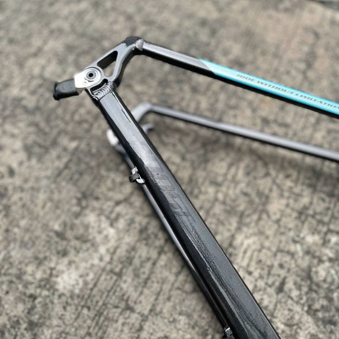 MOUNTAINPEAK AGILE 27.5 MEDIUM MATTE BLACK BLUE FRAME