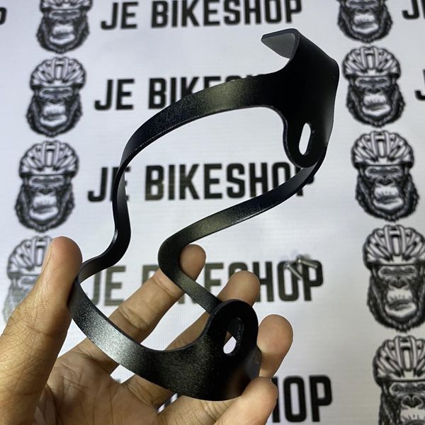 Durable Rider Ace bottle cage black for cycling.