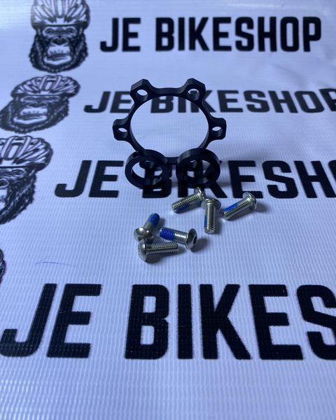 Boost hub adapter for precise wheel alignment, front 100-110mm, rear 142-148mm