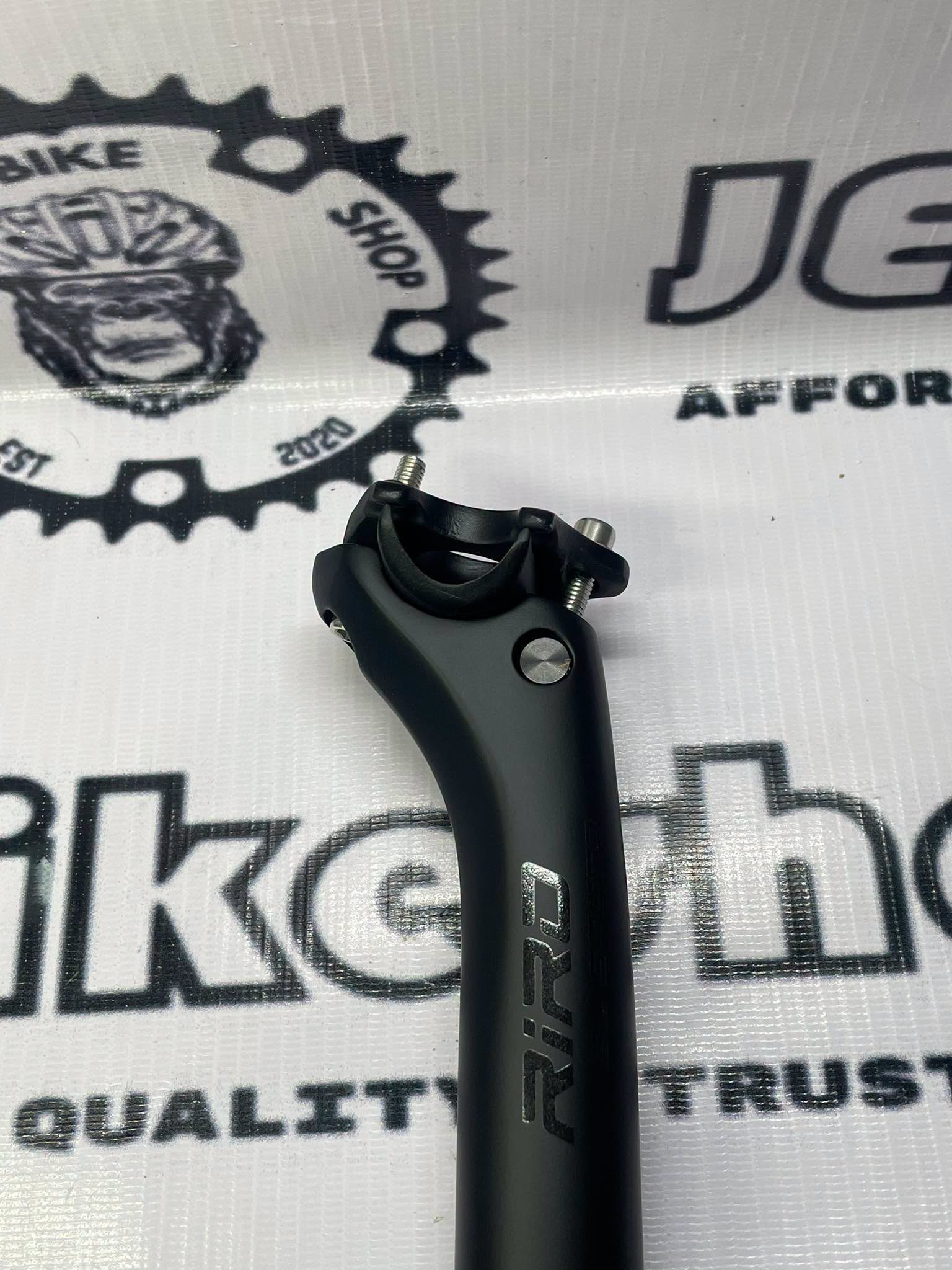 RIRO 30.8 X 400 MM SETBACK CARBON GLOSSY BLACK SEATPOST