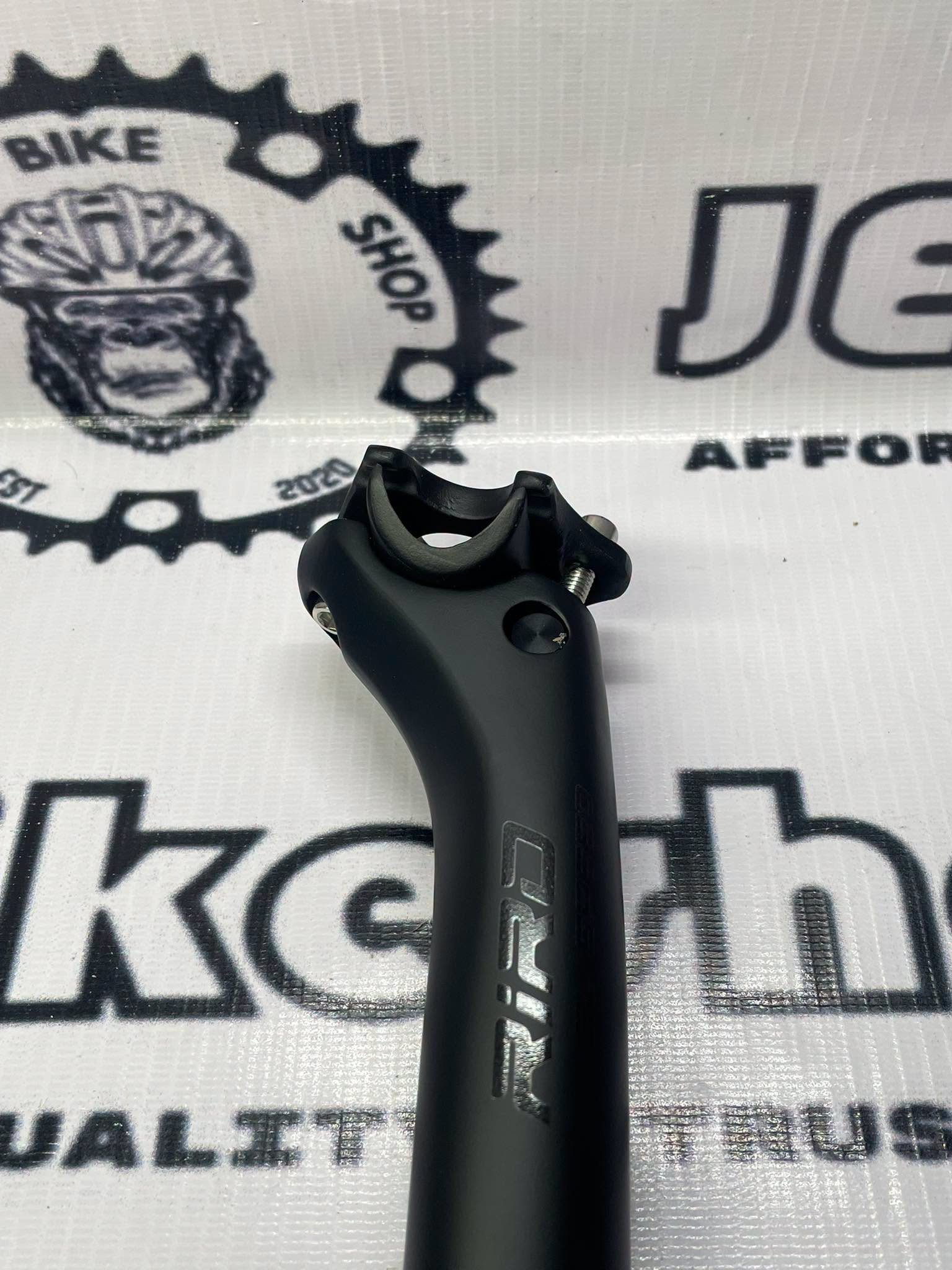 RIRO 30.8 X 400 MM SETBACK CARBON GLOSSY BLACK SEATPOST