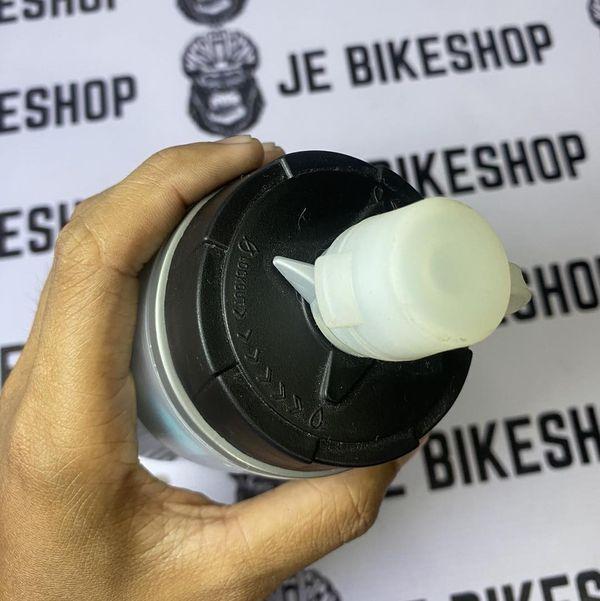 ESLNF insulated bottle in blue for hot and cold beverages on the go.