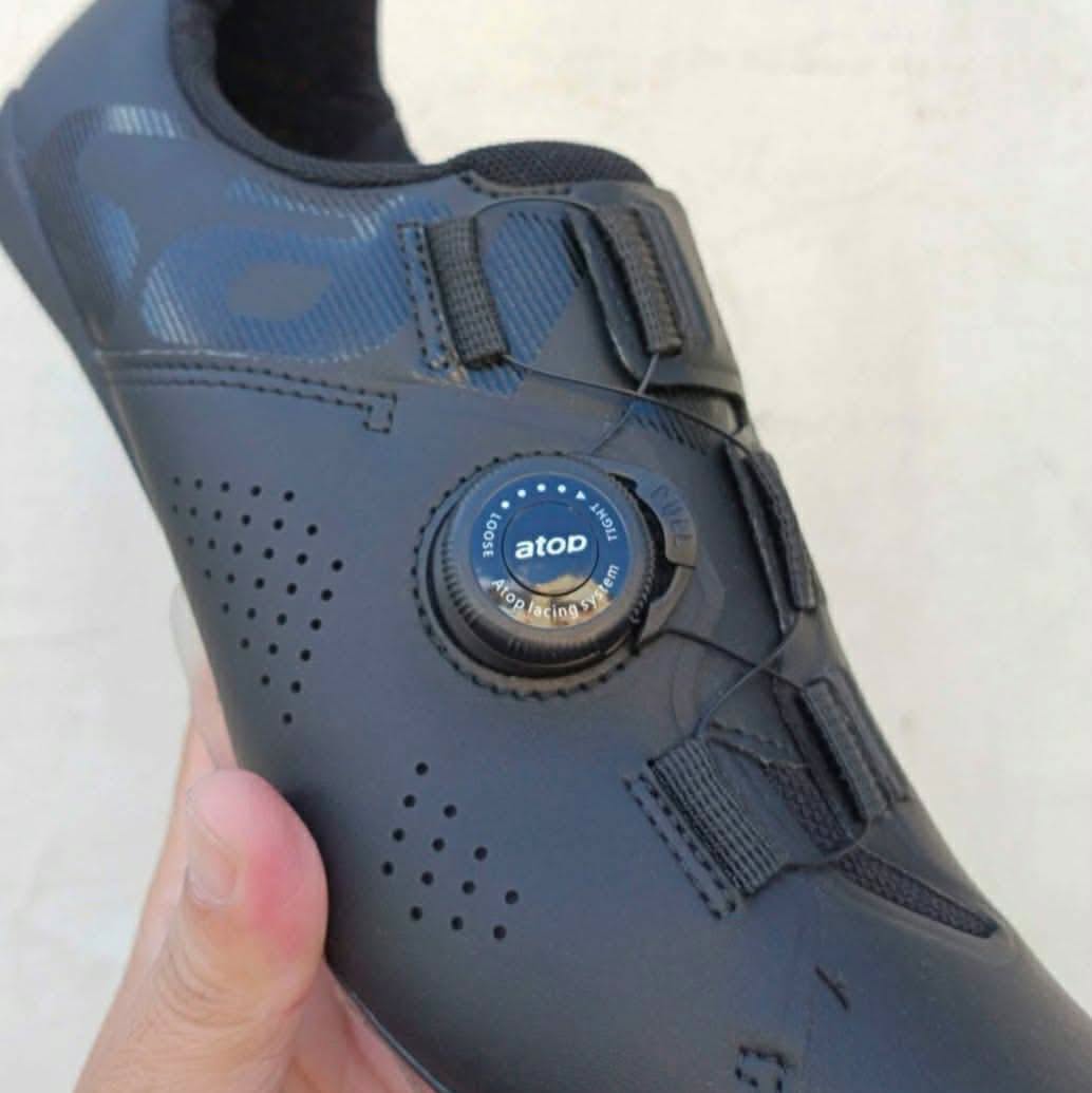 SANTIC BLACK ROAD CLEATS SHOES SIZE 40