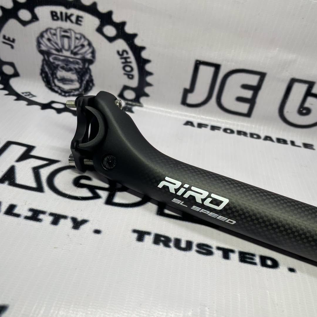RIRO 31.6 400MM CARBON SETBACK MATTE WHITE SEATPOST