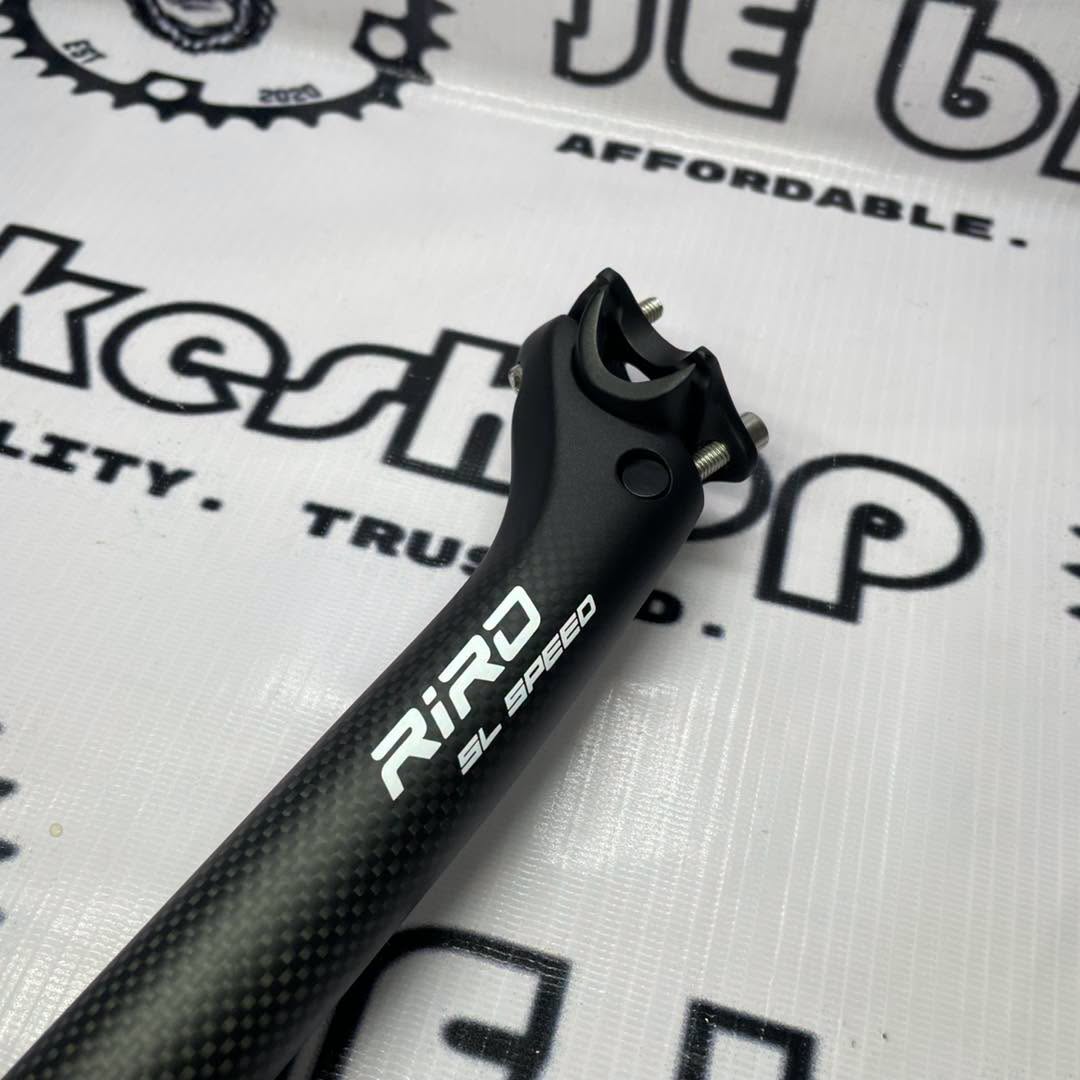 RIRO 31.6 400MM CARBON SETBACK MATTE WHITE SEATPOST