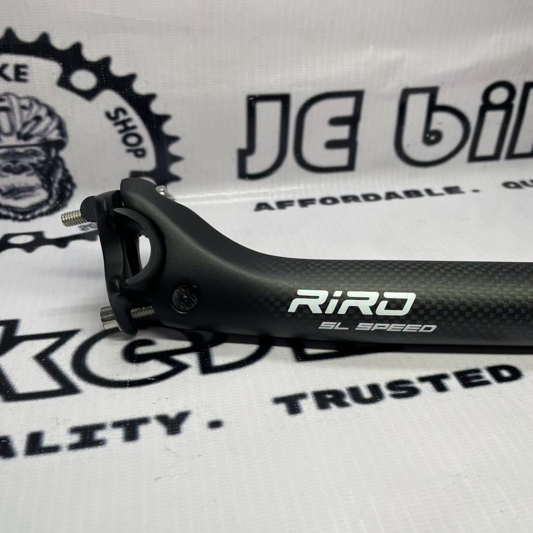 RIRO 31.6 400MM CARBON SETBACK MATTE WHITE SEATPOST