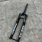 TANKE TF300 BLACK TA BOOST AIR SUSPENSION FORK 27.5 + FITS IN 29ER 80MM TRAVEL