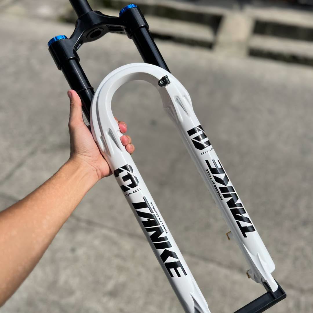 TANKE 32 29ER WHITE NON TAPERED QR AIR FORK 120MM TRAVEL