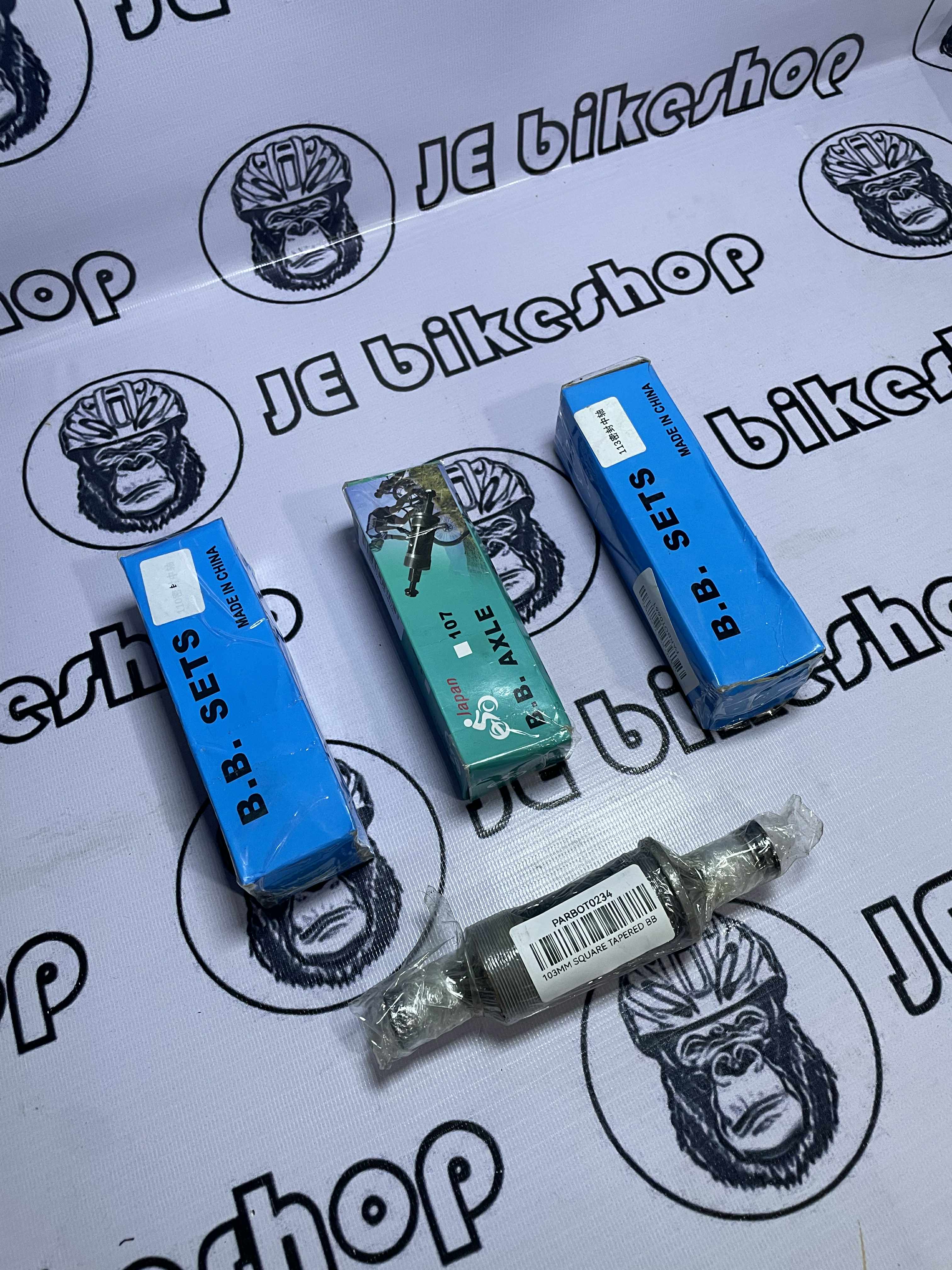 SQUARE TAPERED BOTTOM BRACKET