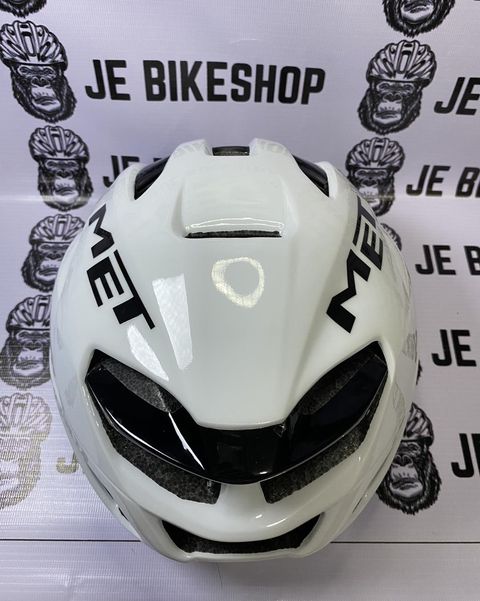 Size medium MET Rivale bike helmet, 54-60 cm, aerodynamic design.