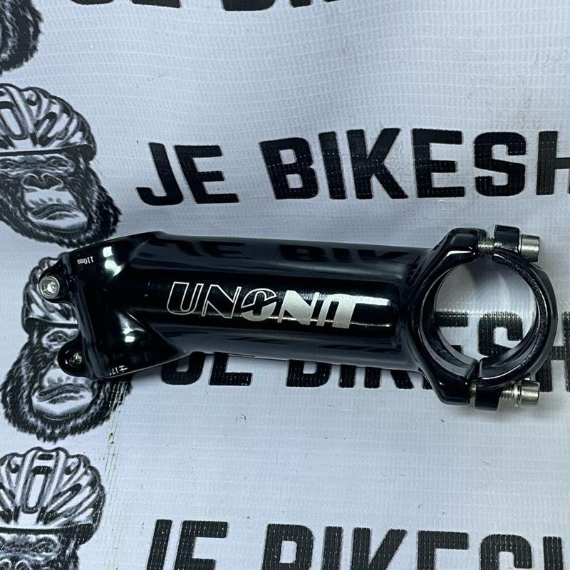 UNO handlebar stem in glossy black finish for performance bikes