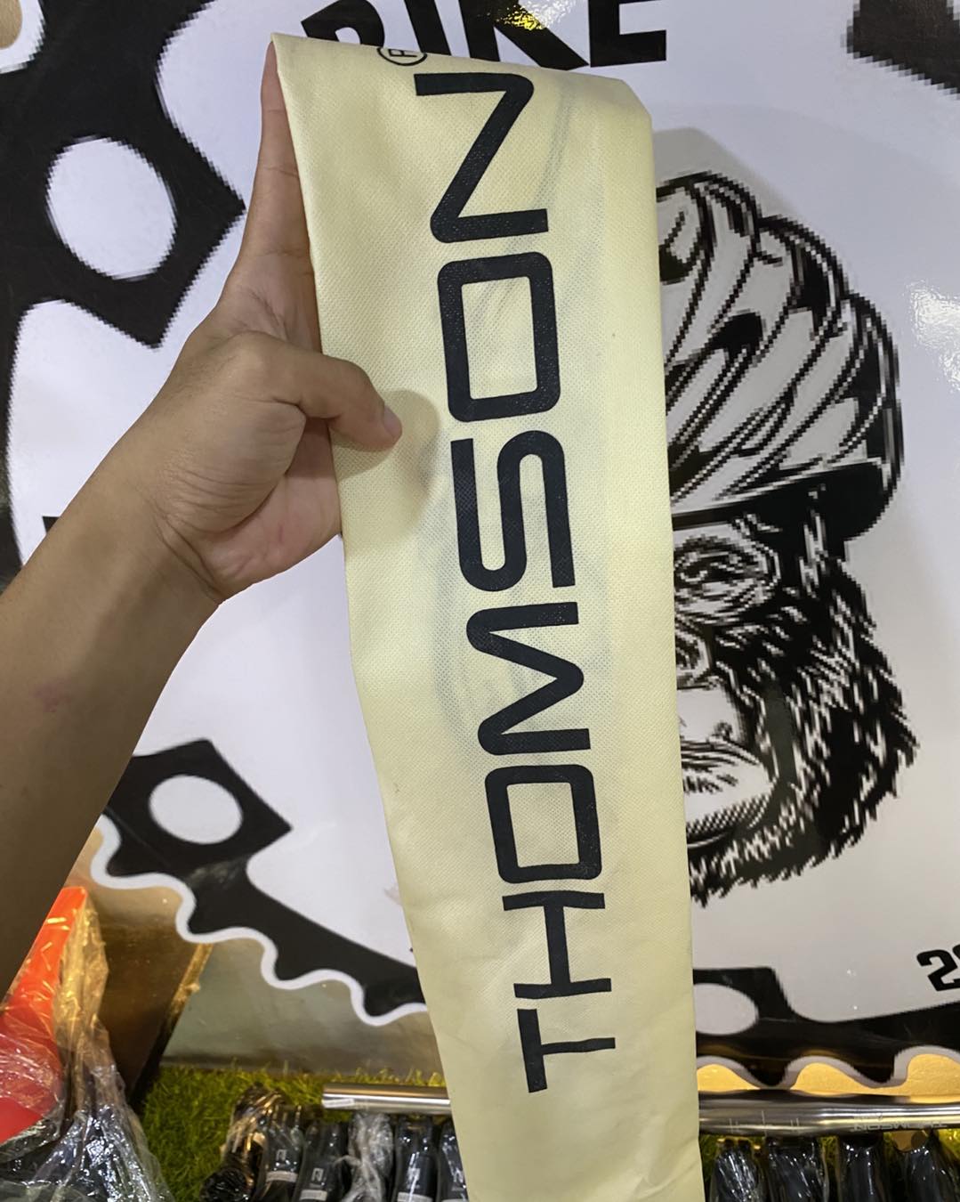 Titanium finish MTB handlebar 720mm for aggressive riding