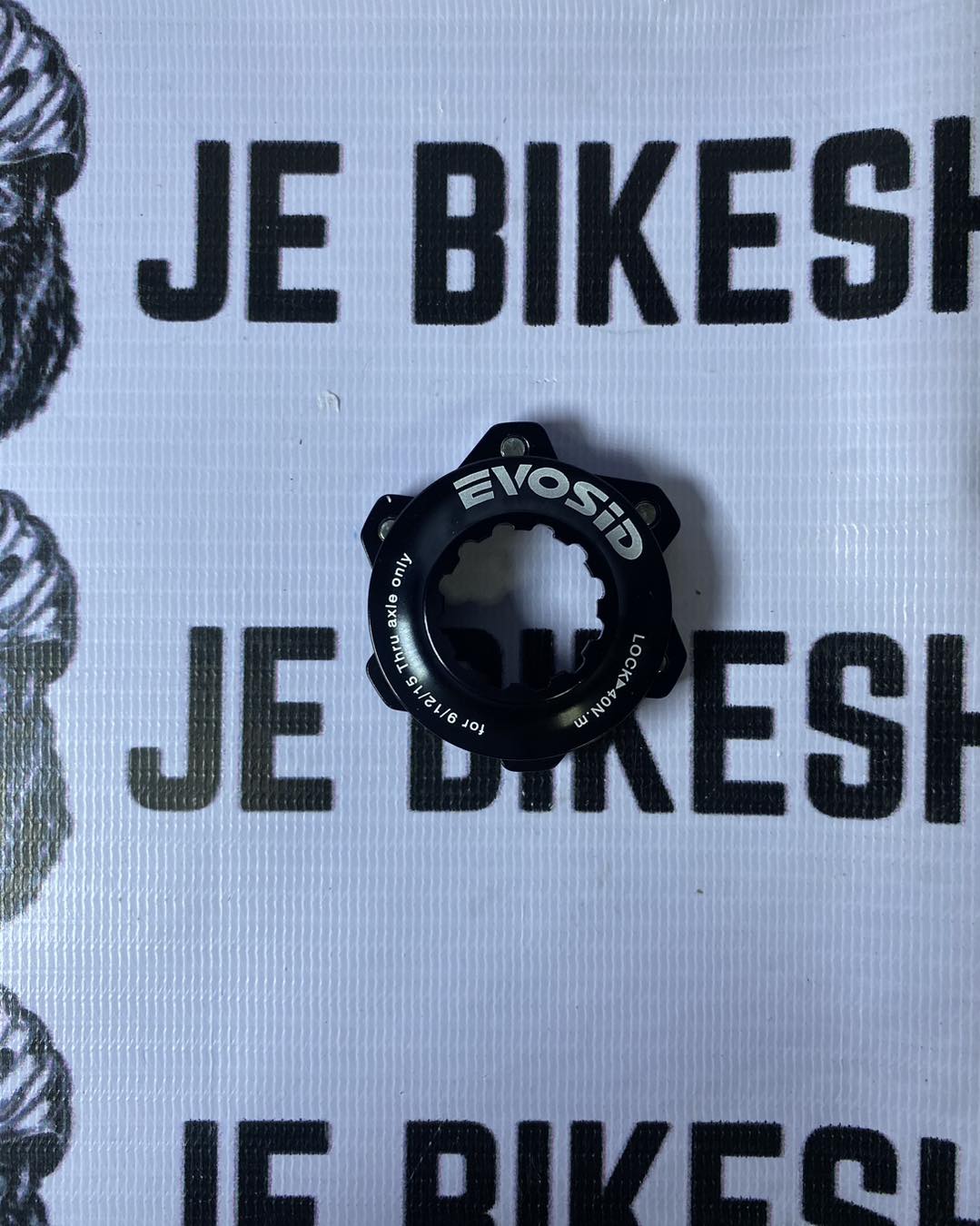 Center Lock to 6-bolt converter Evosid for MTB and road bike rotors.