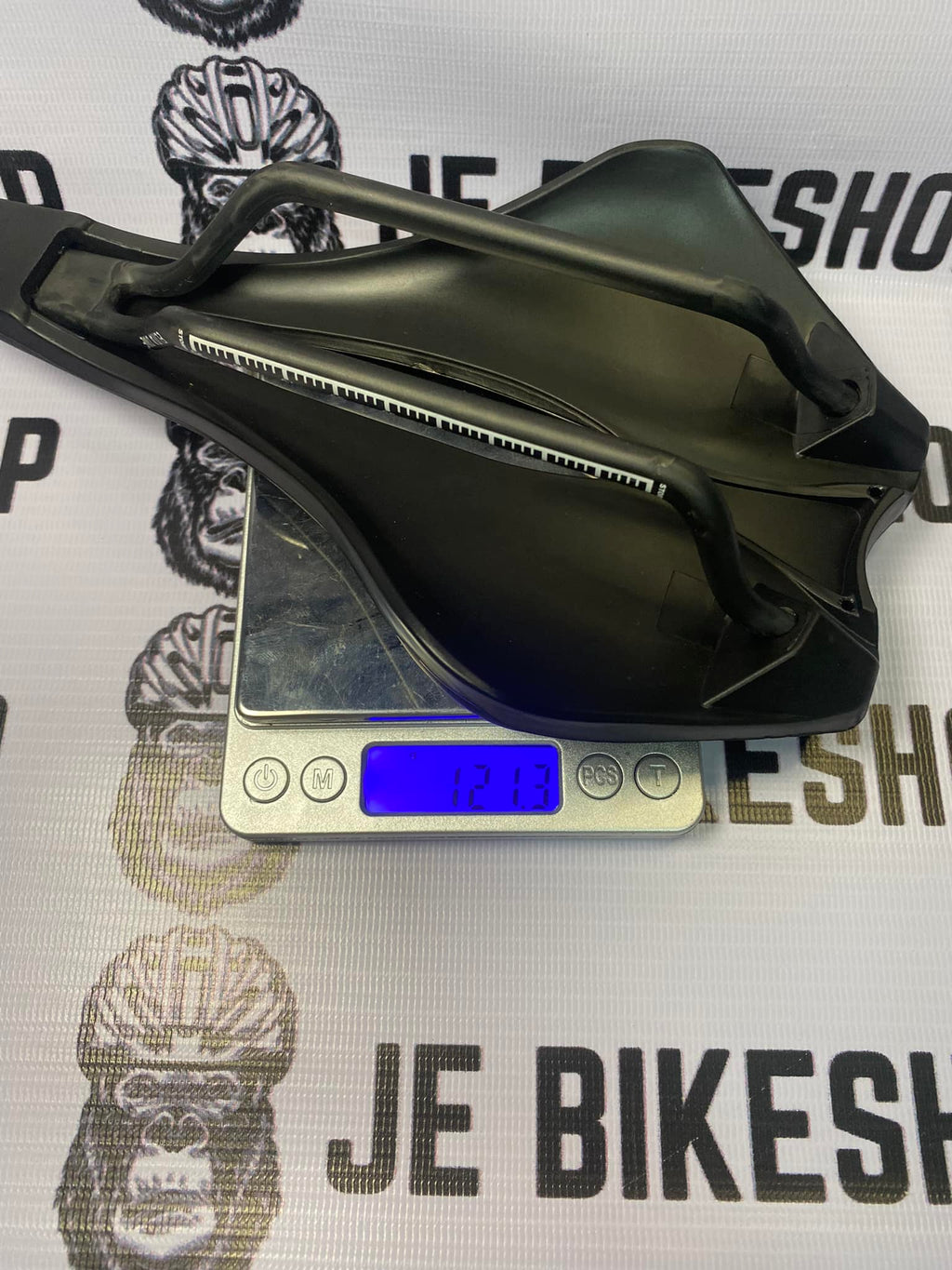 ELITA ONE LIGHT WEIGHT CARBON SADDLE