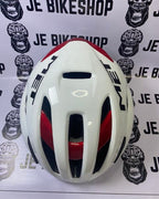 Medium MET Rivale helmet, road and MTB cycling compatible.