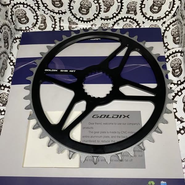 Deckas 32T, 34T, 36T, 38T and Goldix 42T Shimano direct mount chainrings.
