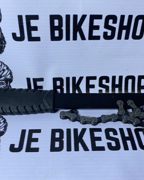 Durable Rider Ace chain whip for precise cassette and freewheel adjustments